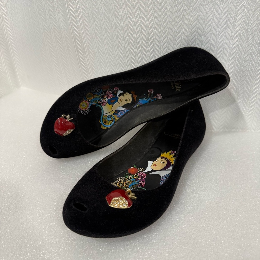 Melissa Black Flats with Snow White Design - Picture 6 of 16